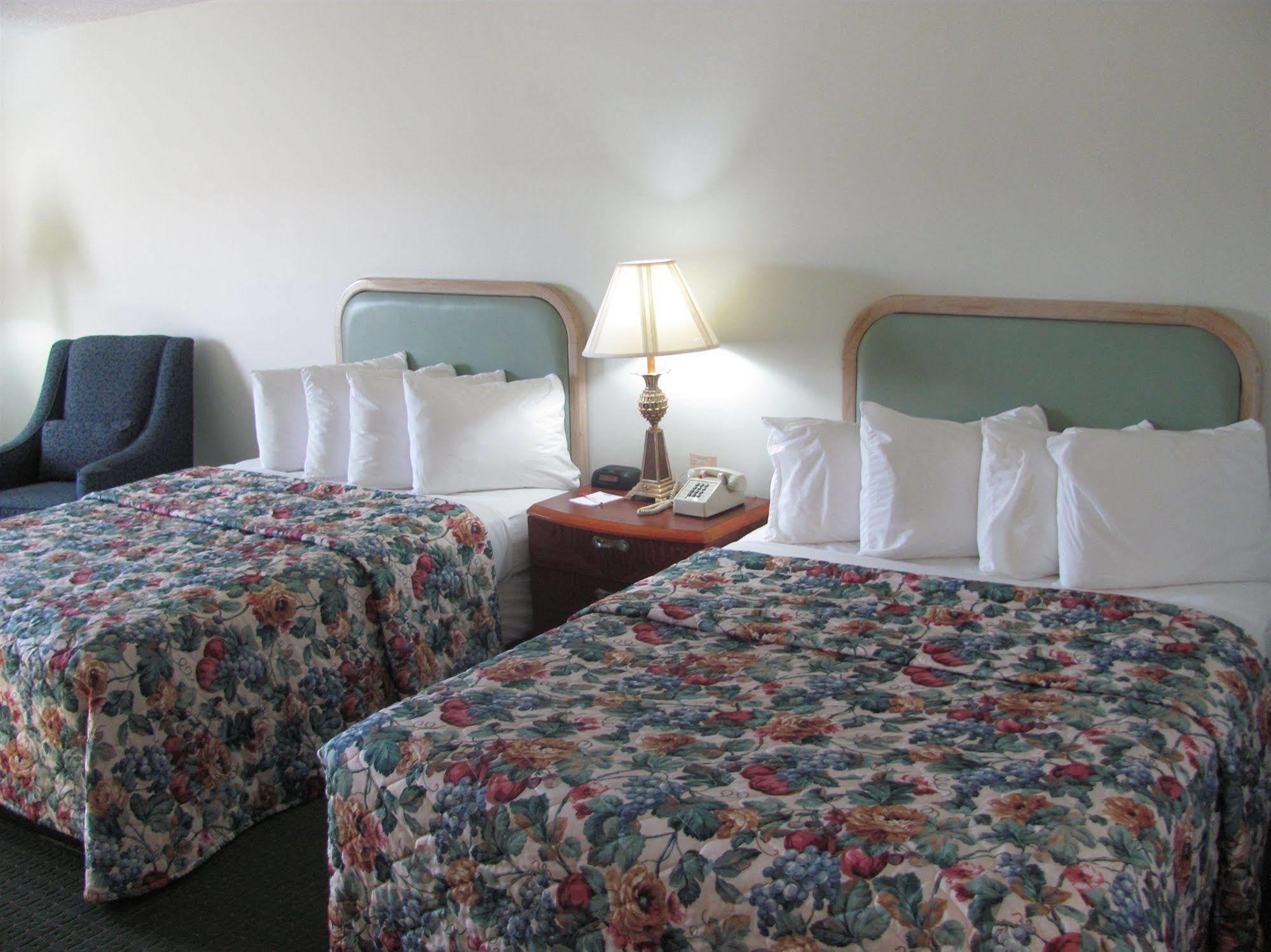 Fireside Inn & Suites Auburn Lewiston Exterior foto